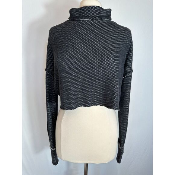 Urban Outfitters Out From Under Turtleneck Size Medium NWT - Picture 1 of 5